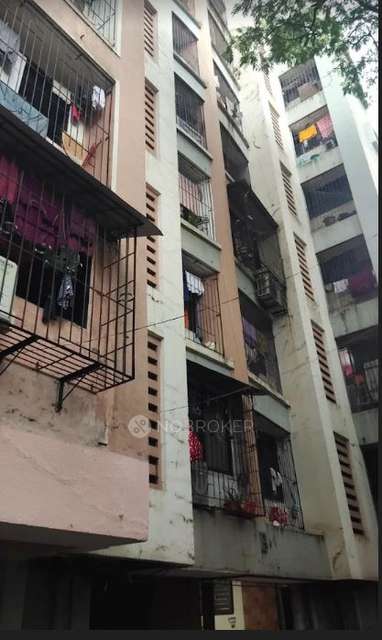 Single Room for Female In 3 BHK  In Amesh Chs Ltd In Kurla