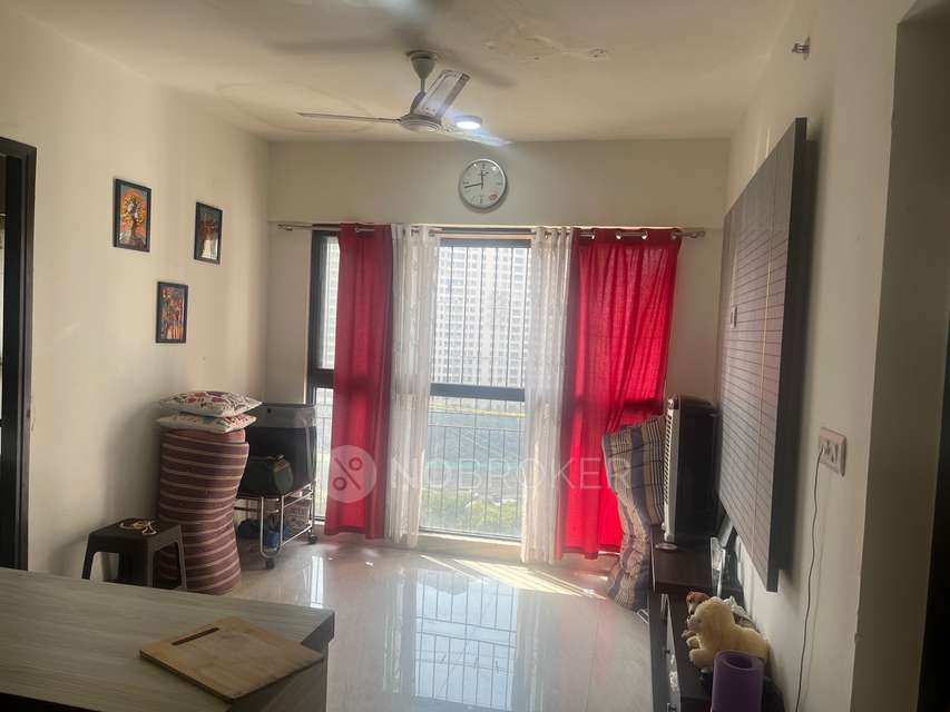 Single Room for Female In 2 BHK  In Lodha Crown Quality Homes In Thane