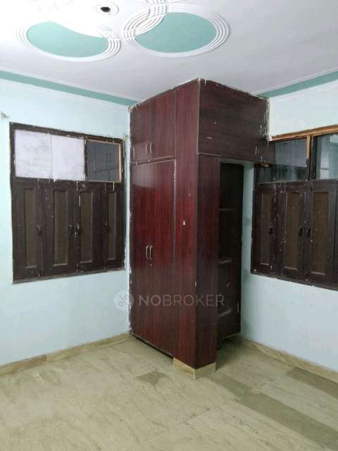 2 BHK Flat In Sb for Rent  In Rohini