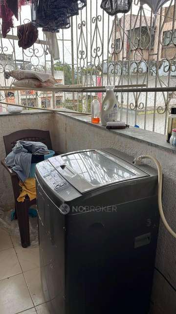 Shared Room for Female In 2 BHK  In Sri Vinayak Vinas In Shaniwar Peth