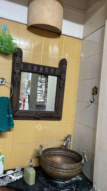 Shared Room for Female In 2 BHK  In Sri Vinayak Vinas In Shaniwar Peth