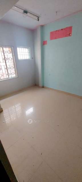 2 BHK Flat In Vasanth Apartments For Sale  In 3rd Pallam Street