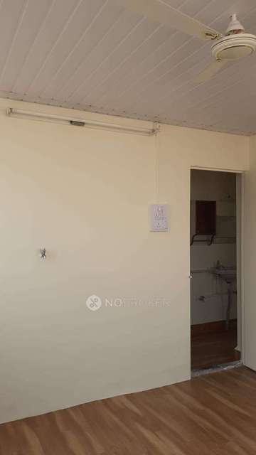 2 BHK Flat In Athis Comples for Rent  In Atish Complex