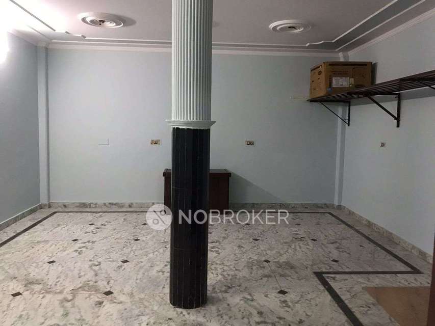 Godown/Warehouse in Anand Parbat, Delhi for sale 