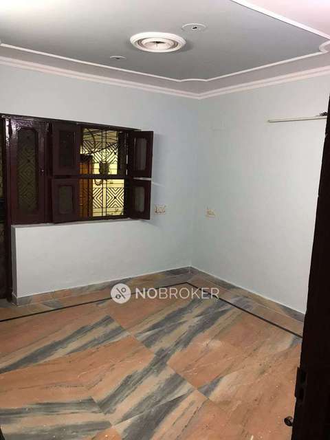 Godown/Warehouse in Anand Parbat, Delhi for sale 