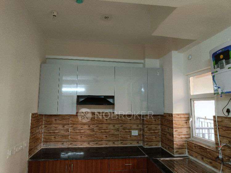 2 BHK Flat In Amrapali Tropical Garden for Rent  In Tech Zone Iv
