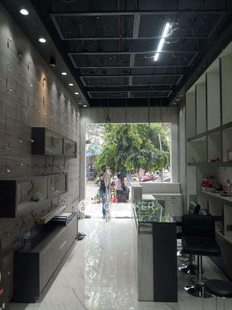 Shop in Santacruz West, Mumbai for sale 