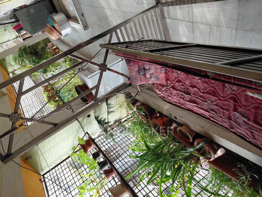 Single Room for Male In 2 BHK  In Skyline & Sterling Residency In Himayatnagar