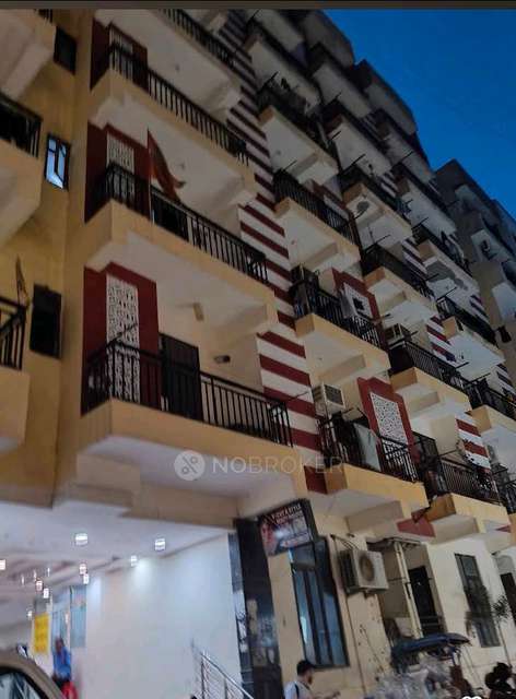 Single Room for Male In 2 BHK  In Braham Nivas Society In Sector 104