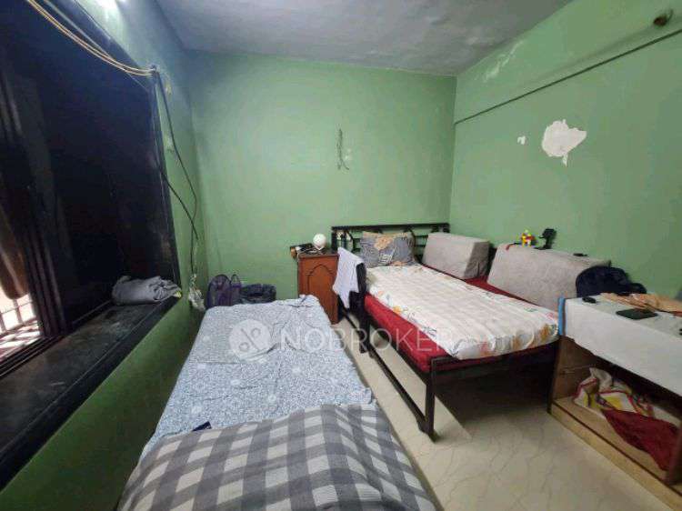 Single Room for Male In 2 BHK  In Sahara Chs In Borivali East