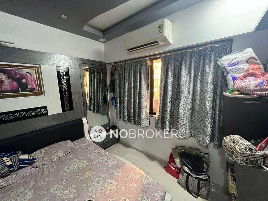 2 BHK Flat In Abhimaan Building For Sale  In Goregaon West