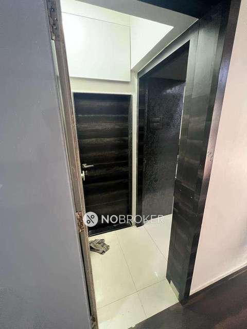 2 BHK Flat In Abhimaan Building For Sale  In Goregaon West