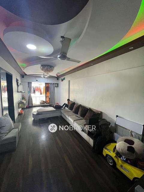 2 BHK Flat In Abhimaan Building For Sale  In Goregaon West