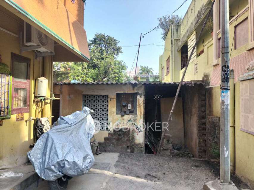 2 BHK House for Rent  In Maduravoyal