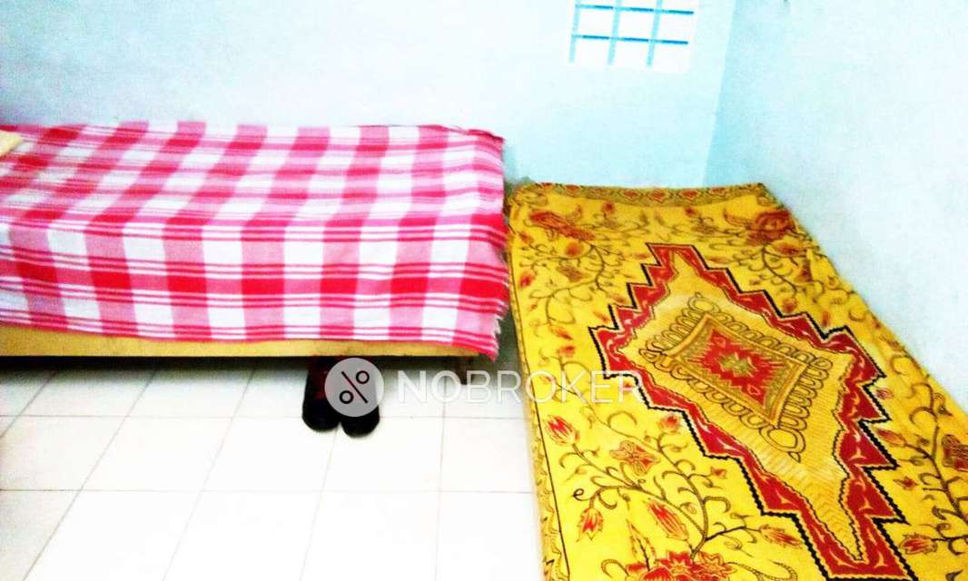 1 BHK Flat For Sale  In Laxmi Nagar 