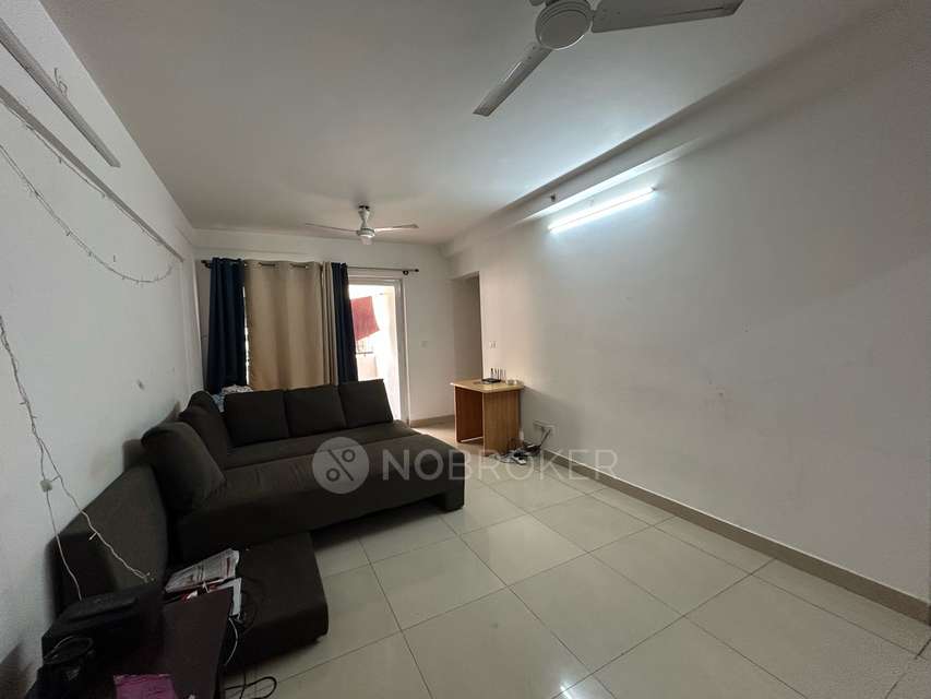 Single Room for Female In 3 BHK  In Ozone Evergreens In Haralur Main Road