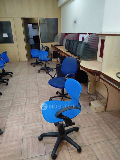 Office Space in Krishna Apra Plaza, Greater Noida for Rent 