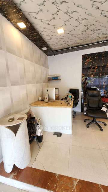 Showroom in Vile Parle, Mumbai for sale 