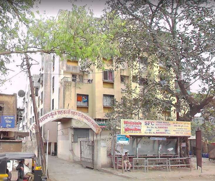 Shared Room for Male In 2 BHK  In Lakshmi Narayan Kunj Society  In Shivajinagar