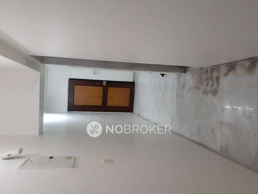 2 BHK Flat In Reputed Luv Kush Tower For Sale  In Chembur