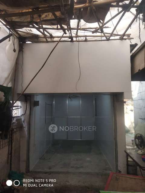 Shop in Vile Parle West, Mumbai for Rent 