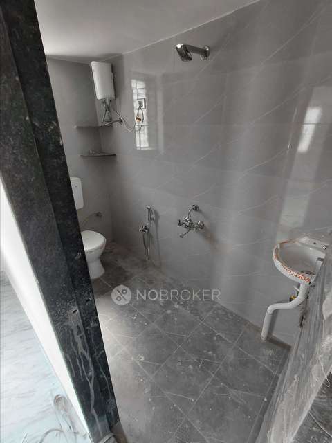 2 BHK Flat In Ganga Building, Chandannagar for Rent  In Mahindra Unnati Motors (chandan Nagar)