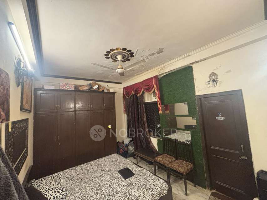 Shared Room for Male In 2 BHK  In Freedom Fighters Enclave In Sainik Farm