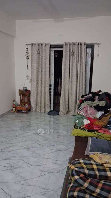 Shared Room for Female In 1 BHK  In Varadvihar Opposite To Varadvishwa In Jp3j+pr9