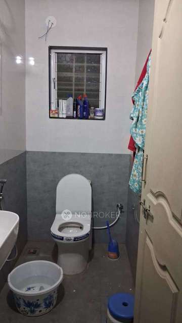 Shared Room for Female In 1 BHK  In Varadvihar Opposite To Varadvishwa In Jp3j+pr9