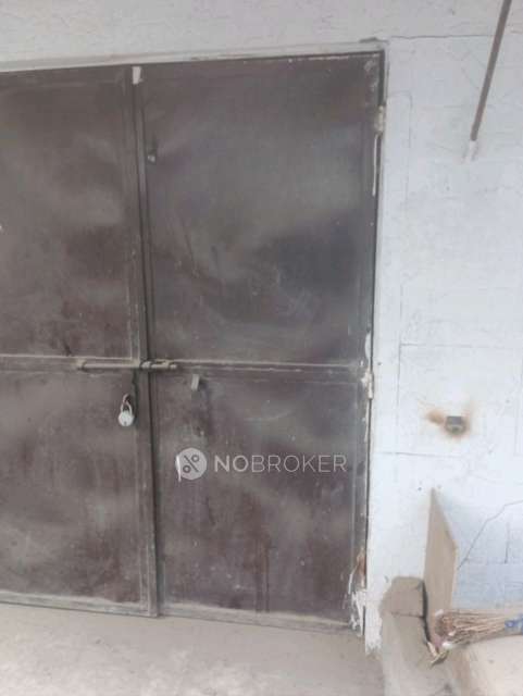 Godown/Warehouse in Sainik Farm , Delhi for sale 