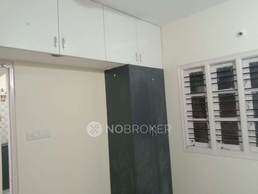 2 BHK Flat In Puttaraj Nilya for Rent  In Raju Colony, Yemalur, Bellandur