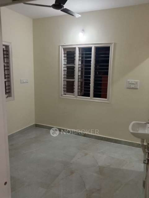2 BHK Flat In Puttaraj Nilya for Rent  In Raju Colony, Yemalur, Bellandur