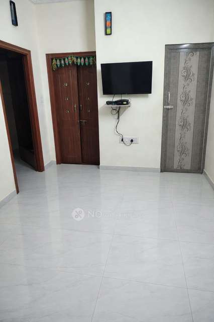 1 BHK Flat In Shivananda Nilaya for Lease  In Neha Inn