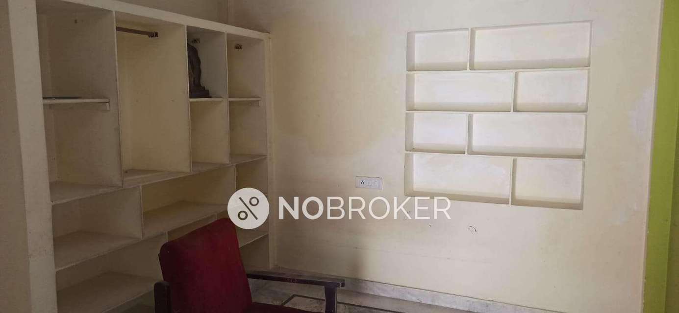 4+ BHK Flat In Standalone Building  For Sale  In Musheerabad