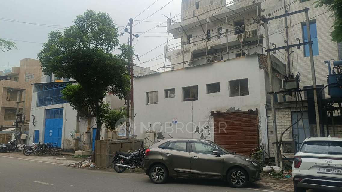 Industrial Building in Sector 11, Narmada Marg, Noida for sale