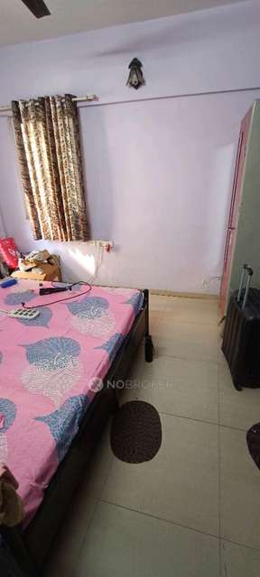 Single Room for Female In 3 BHK  In Shiva Heights Pimple Saudagar In Shiva Heights Society