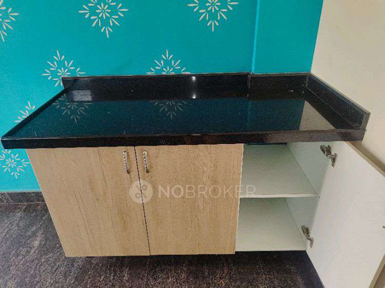 1 RK House for Rent  In Svg Fashions (shobha Nivas)