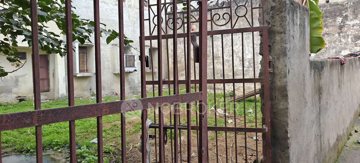 Plot For Sale  In Maruti Kunj Society  In Bhondsi
