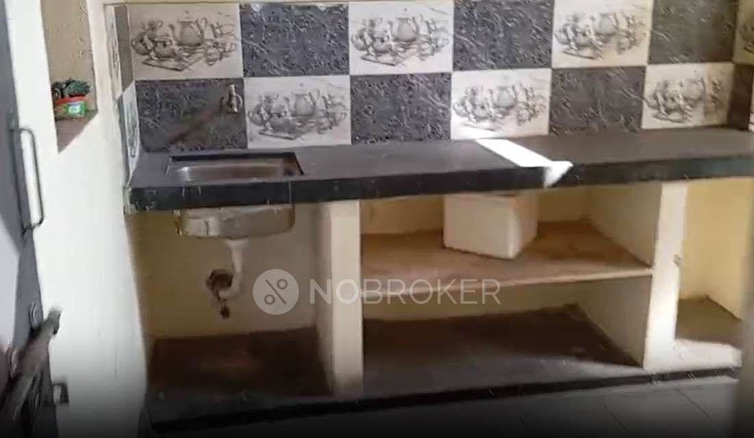 2 BHK House for Rent  In  Maulvi Aladdin Rd, Esamiya Bazaar, Koti, Hyderabad, Telangana 500001, India