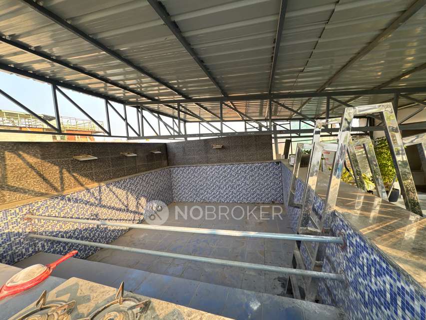 2 BHK Flat In Gurgoan for Rent  In Sector 11