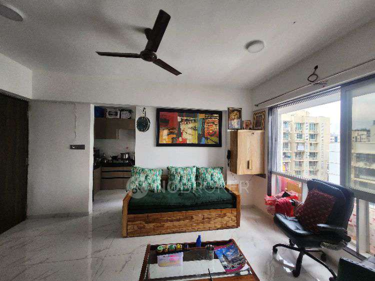 Single Room for Female In 2 BHK  In Ariha Signature In Goregaon West