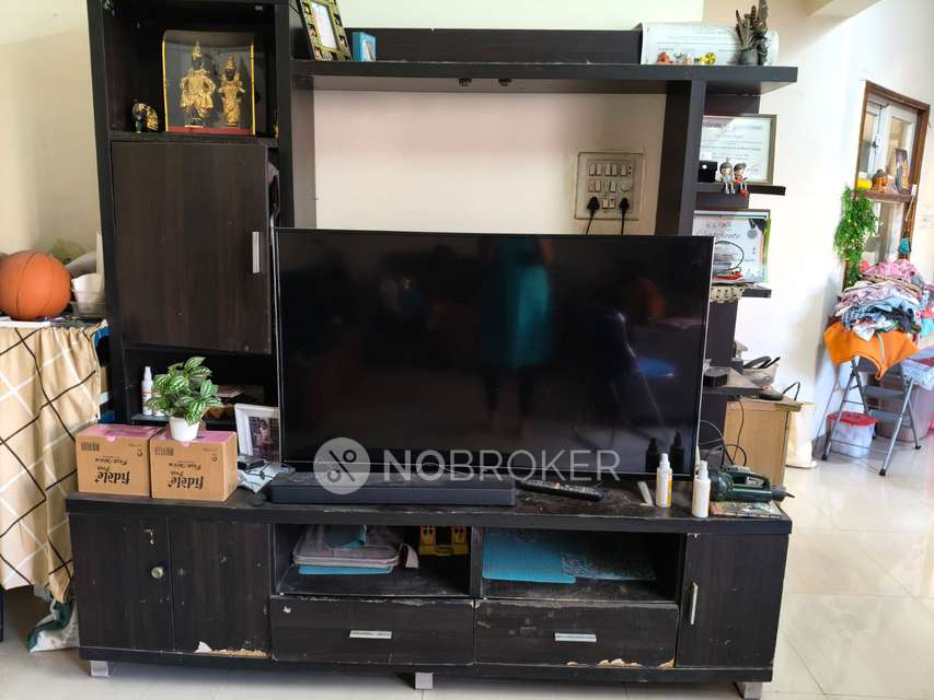 2 BHK Flat In Magarpatta Jasminium, Hadapsar, Pune for Rent  In Hadapsar, Pune