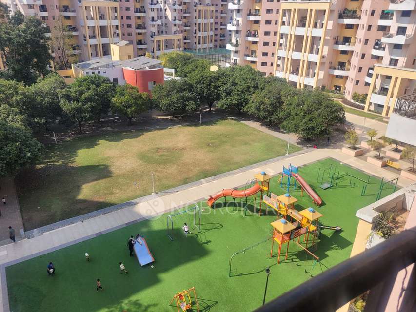 2 BHK Flat In Magarpatta Jasminium, Hadapsar, Pune for Rent  In Hadapsar, Pune