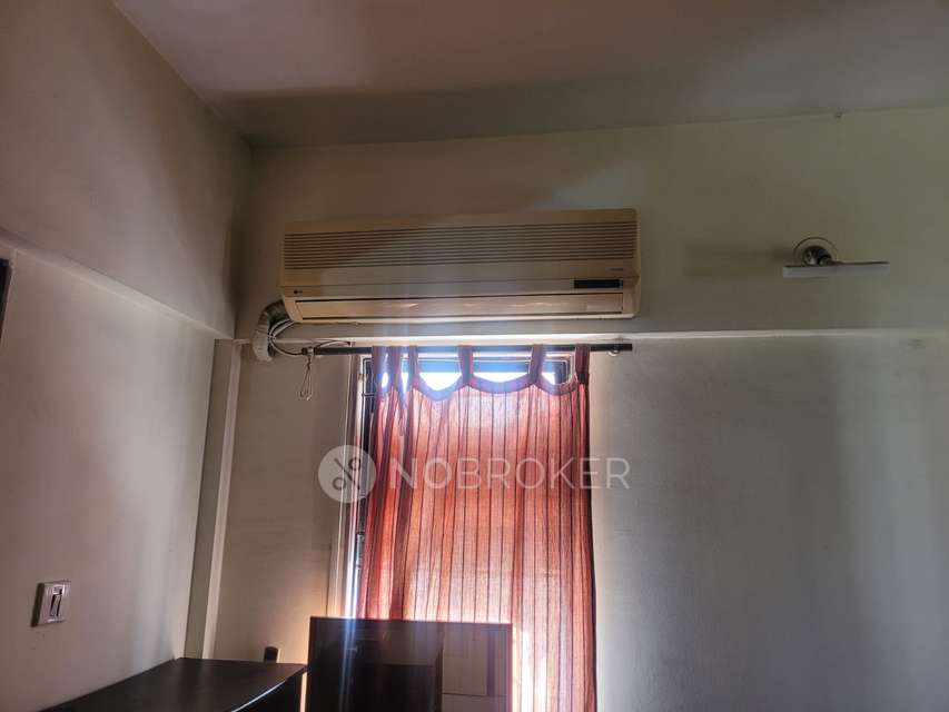 2 BHK Flat In Magarpatta Jasminium, Hadapsar, Pune for Rent  In Hadapsar, Pune