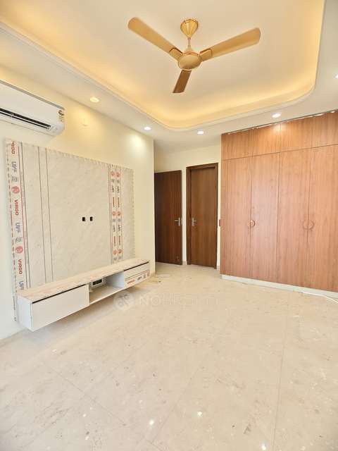 3 BHK Flat In Sector 14 Rwa for Rent  In Sector 14