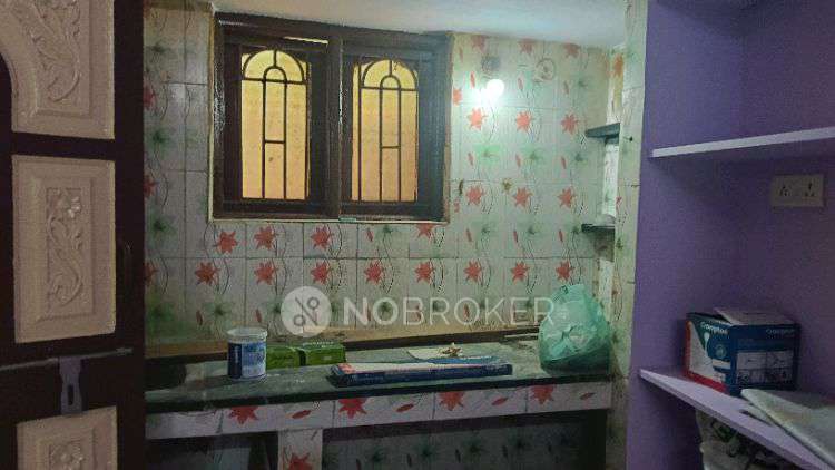 1 BHK Flat In Sheriff for Rent  In Lady Willingdon College