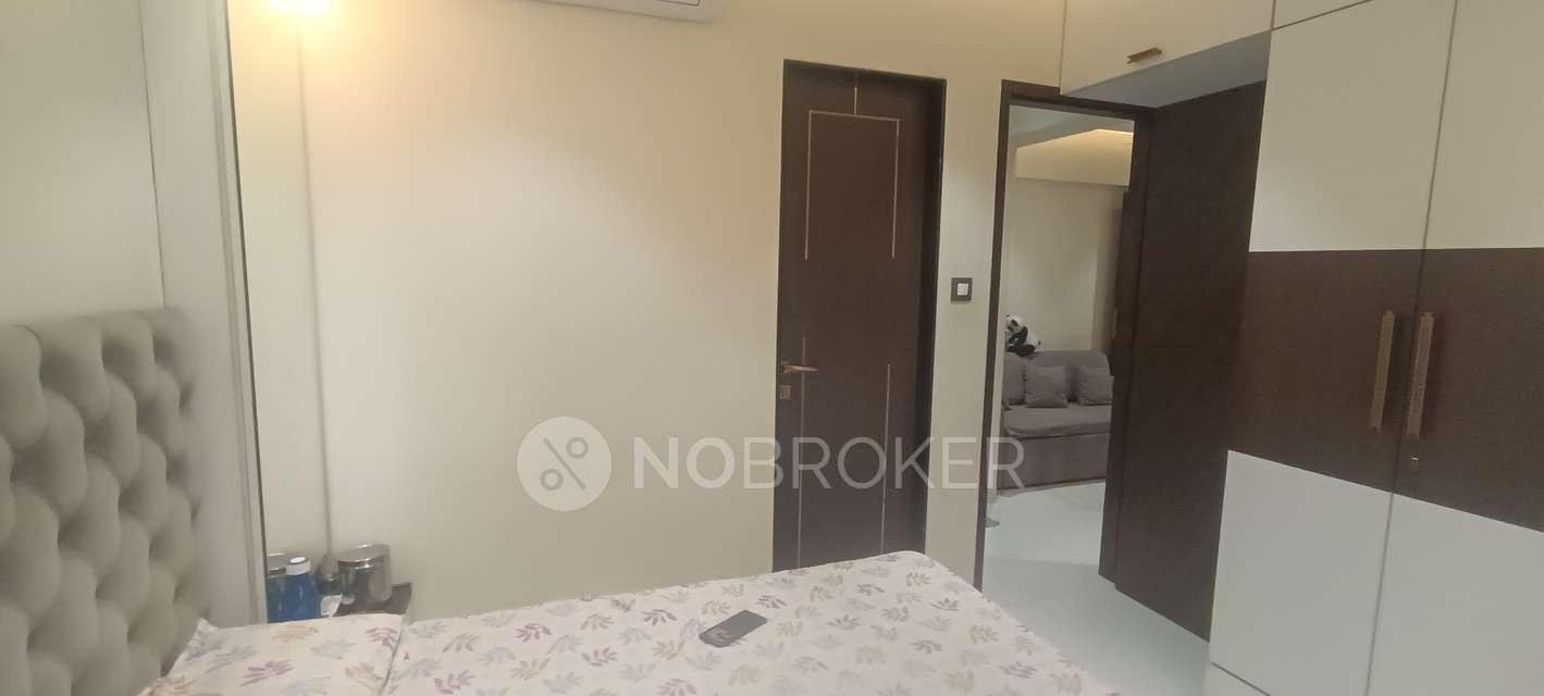 1 BHK Flat In Royal Crystal For Sale  In Malad East