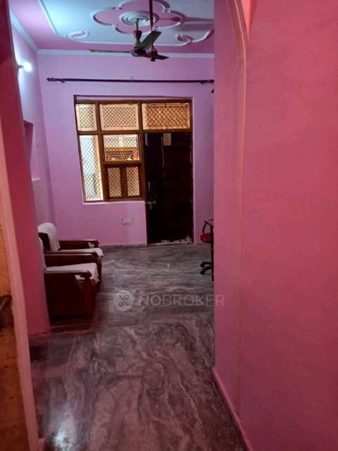 1 BHK Flat In Individual House  for Rent  In Vipin Garden