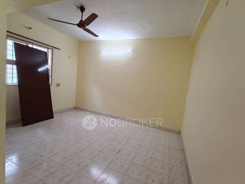 2 BHK Flat In Guru Golden Jubilee Gardens, Pallavaram for Rent  In Pallavaram