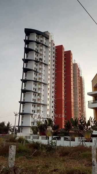 Single Room for Female In 3 BHK  In Neelkamal Appartments Chennai In Kazhipattur